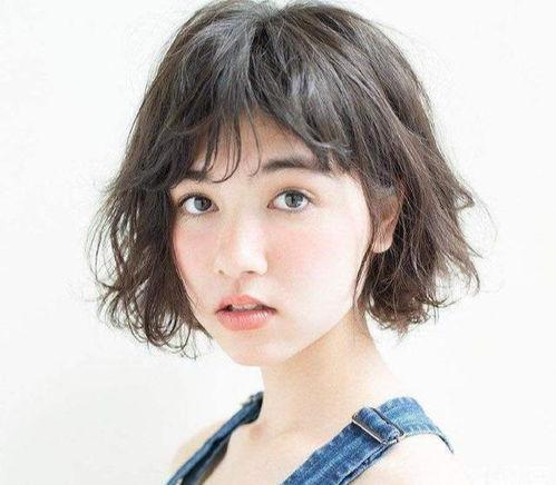 发型测试最热门话题女生,女生最热爱的发型趋势大盘点