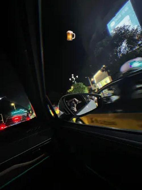 车窗外夜景视频热门话题,探寻都市光影背后的故事