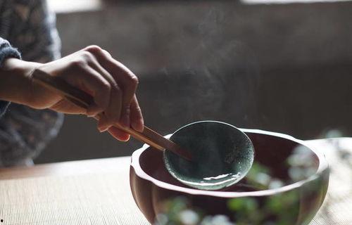 热门话题喝茶的意境句子,诗意人生——探寻喝茶的意境之美