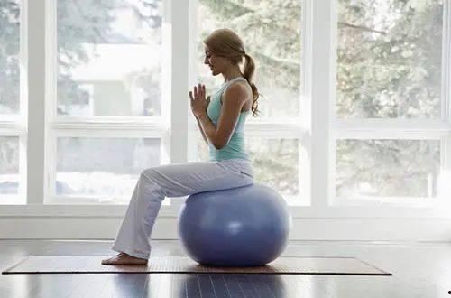 每日瑜伽上热门话题视频